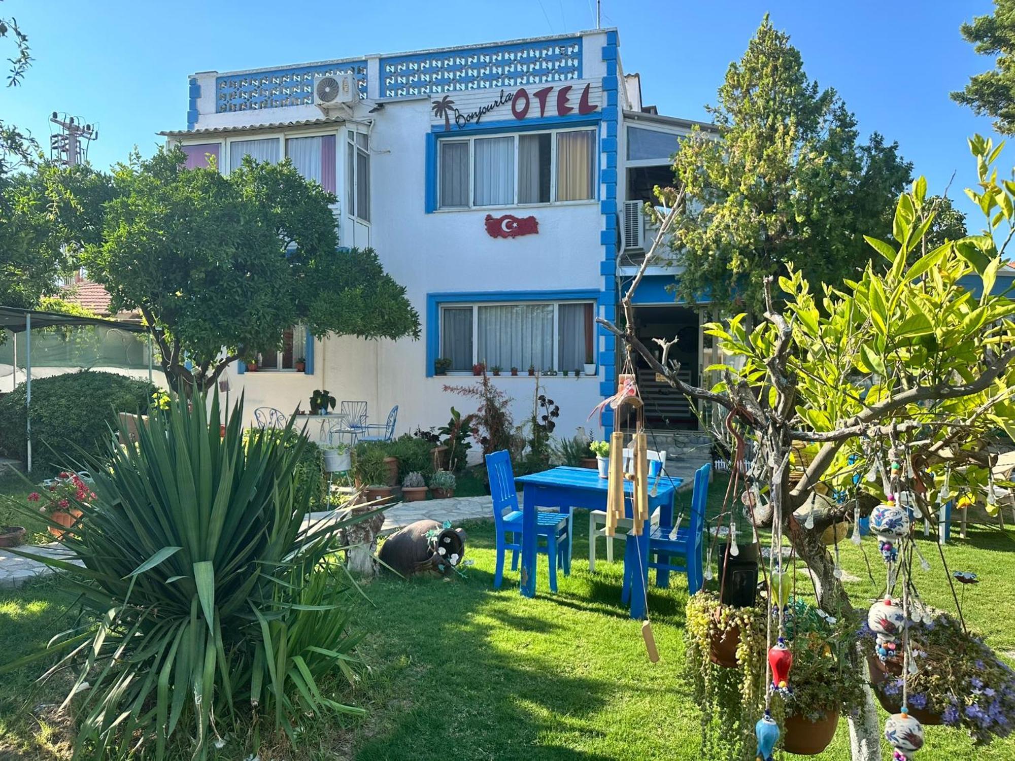 Bonjourla Otel Exterior photo
